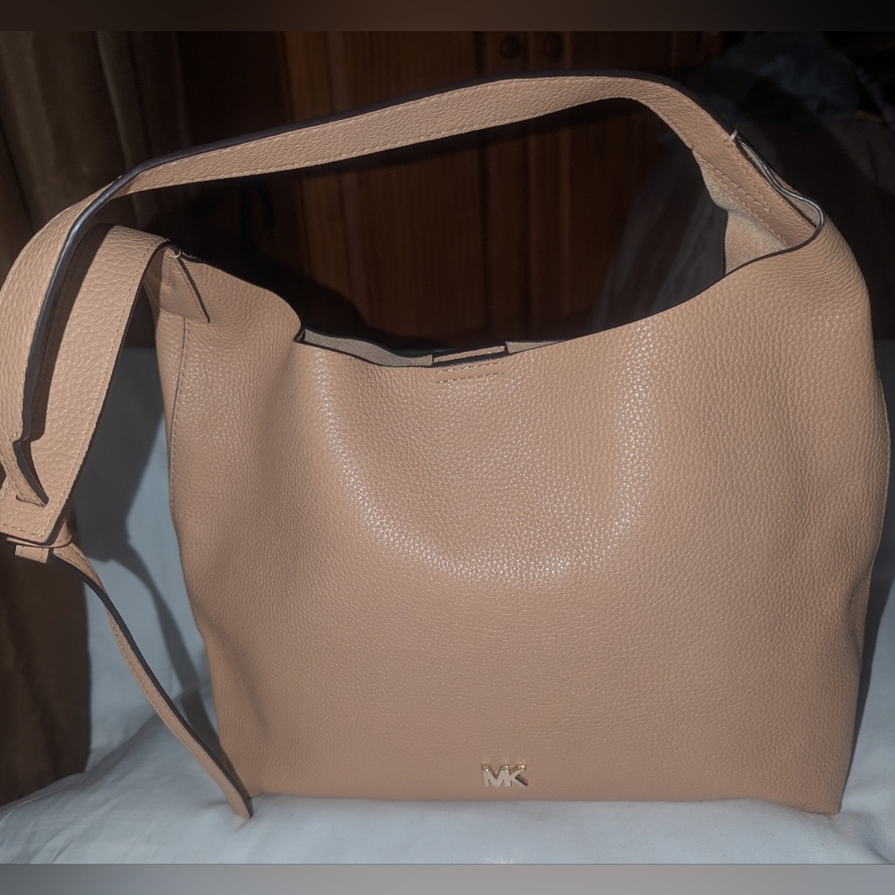 Michael Kors Junie Beige Leather Hobo Bag.